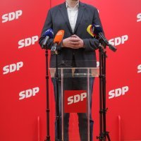 Peđa Grbin u središnjici SDP-a objavio reakciju na Plenkovićevu najavu raspuštanja Sabora