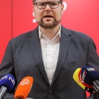 Peđa Grbin u središnjici SDP-a objavio reakciju na Plenkovićevu najavu raspuštanja Sabora