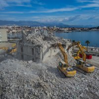 Pogled iz zraka na sravnjeni hotel Marjan u Splitu
