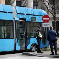 Mladić pao pod tramvaj u Zagrebu