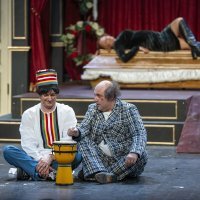 Osijek: Premijera predstave Maratonci trče počasni krug