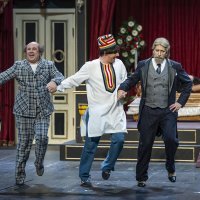 Osijek: Premijera predstave Maratonci trče počasni krug