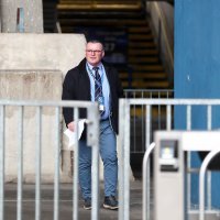 Dolazak skupštinara na izbore u Dinamu