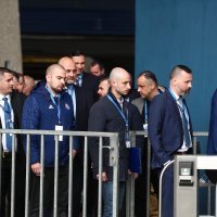 Dolazak skupštinara na izbore u Dinamu