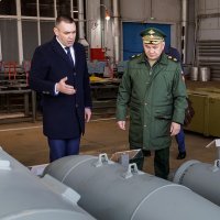 Ruski ministar obrane Sergej Šojgu u posjeti tvornici naoružanja