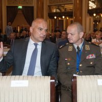 Daniel Markić (na slici lijevo)