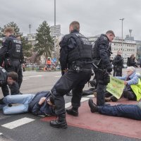 Prosvjed klimatskih aktivista iz skupine 'Posljednja generacija' u Kölnu