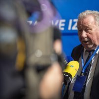 Vladimir Šeks obratio se medijima u KD Vatroslav Lisinski