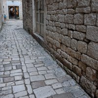 Ulice Trogira popločene novim kamenom iako je grad pod zaštitom UNESCO-a