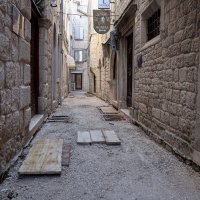 Ulice Trogira popločene novim kamenom iako je grad pod zaštitom UNESCO-a