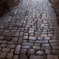 Ulice Trogira popločene novim kamenom iako je grad pod zaštitom UNESCO-a