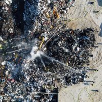 Fotografije iz zraka požara na odlagalištu otpada kod Dugog Sela