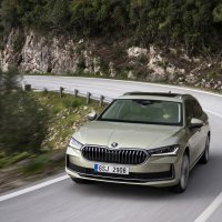 Škoda Superb Combi karavan