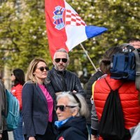 Prosvjedni skup - Dosta je!