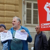 Prosvjed Dosta je! u Rijeci