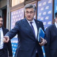 Dolazak članova HDZ-a na sjednicu Predsjedništva stranke