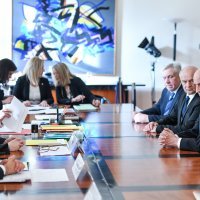 Ljubo Ćesic Rojs, Hrvatsko bilo predali kandidature DIP-u