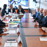 Ljubo Ćesic Rojs, Hrvatsko bilo predali kandidature DIP-u