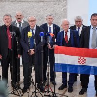 Autohtona - Hrvatska stranka prava predala listu za izbore