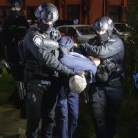 Dovođenje ubojica Danke Ilić u Tužiteljstvo