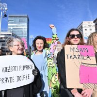 Molitelji i prosvjednici u Zagrebu