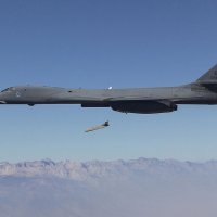 Lansiranje LRASM-a iz bombardera B-1B - Wikimedia Commons - DARPA
