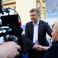 Andrej Plenković prošetao centrom Zagreba