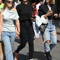 Anica Kovač i kćeri