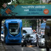 Velika prometna gužva i zastoj tramvaja u Savskoj ulici