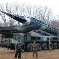 Kim Jong-un ispred sustava Hwasongpho-16B