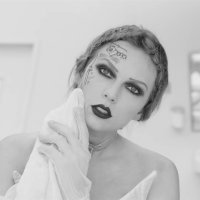 Spot Taylor Swift 'Fortnight'