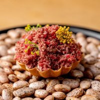 Carrot and reindeer heart canapé_ PC JustinDeSouza (2)