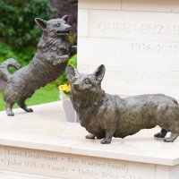 Spomenik kraljici Elizabeti II u Oakhamu