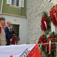 Polaganje vijenaca u Puli