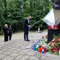 Tomislav Tomašević sa suradnicima posjetio Spomen park - Dotrščina