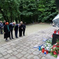 Tomislav Tomašević sa suradnicima posjetio Spomen park - Dotrščina