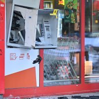 Raznesen bankomat u Folnegovićevom naselju