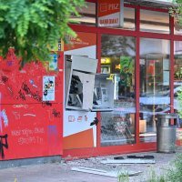 Raznesen bankomat u Folnegovićevom naselju