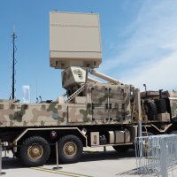 Moćni radar TRML-4D savršeno radi uz prtuzračni sustav IRIS-T - Wikimedia Commons - Boevaya Mashina