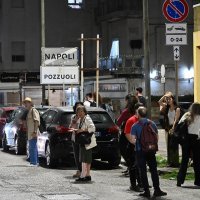 Stanovnici Pozzuolija i okolice Napulja izašli na ulice nakon potresa