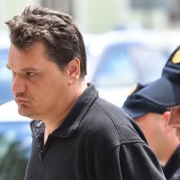 Privođenje osumnjičenog za ubojstvo oca i ranjavanje majke u Varaždinu