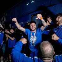 Navijači na Maksimiru priredili doček igračima Dinama