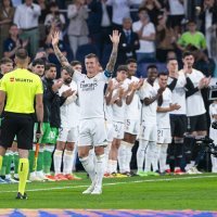 Realovi igrači i Santiago Bernabeu oprostili su se od Tonija Kroosa