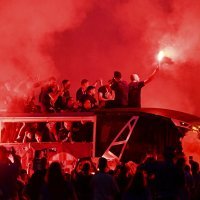 Nogometasi Dinama u otvorenom busu krenuli prema Trgu na proslavu naslova prvaka