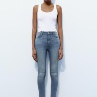 Podvrnute traperice iz Zare