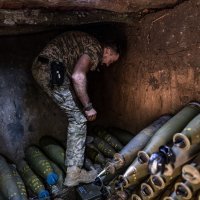 Topničke granate na fronti u Ukrajiini