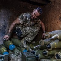 Topničke granate na fronti u Ukrajiini