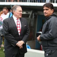 Bill Belichick na utakmici Hrvatska - Sjeverna Makedonija