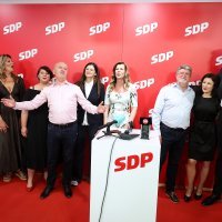 Slavlje u stožeru SDP-a