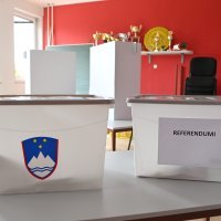 Slovenci uz EU izbore glasali i na četiri referenduma